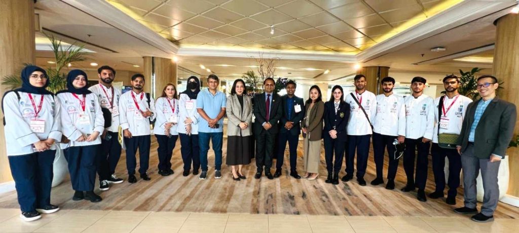 COTHM Students Visit Dusit Thani College