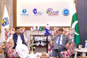 Malik Taimur Ahmed Khan interacting with COTHM students